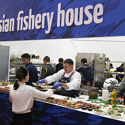 Российские рыбаки повезут в Брюссель филе и морепродукты